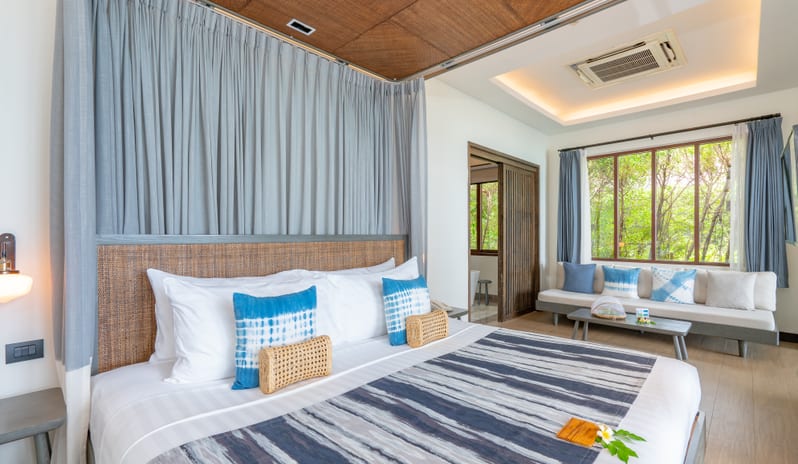 Beachfront Pool Villa 2